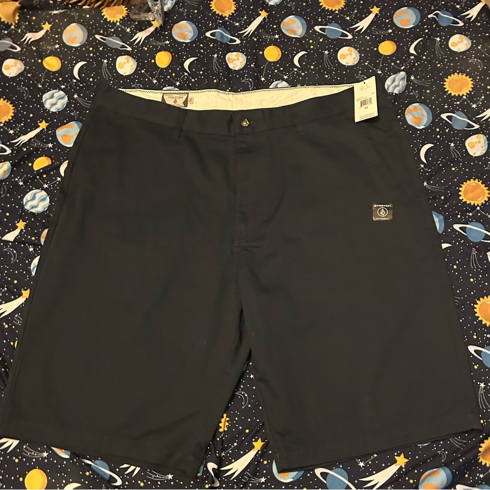 Volcom men’s shorts size 38